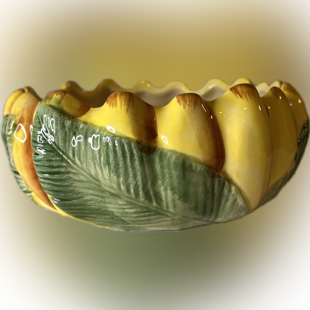 Vintage Pottery Barn Banana Bowls - Set of 3
